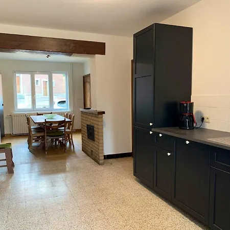 4 Bedrooms House With Enclosed Garden And Wifi At * Houyet