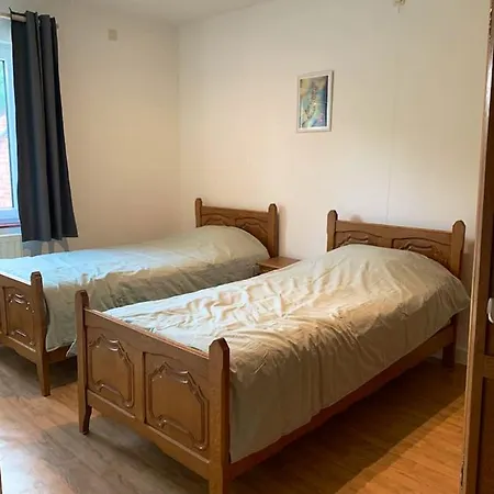 Tatil Evi 4 Bedrooms House With Enclosed Garden And Wifi At Houyet